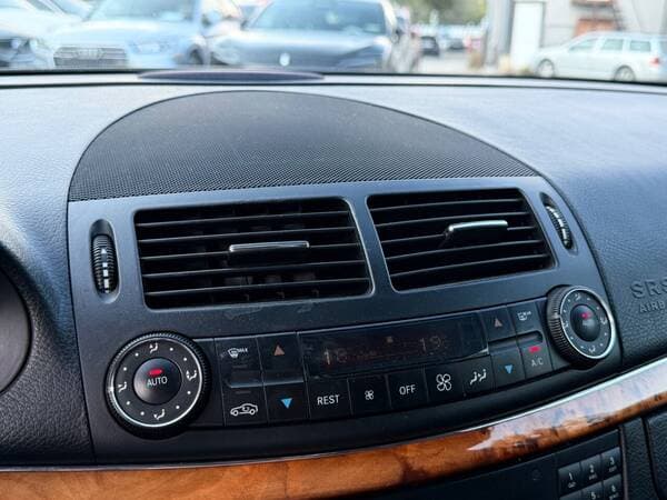 2008 Mercedes E 220 — Miniatură 12