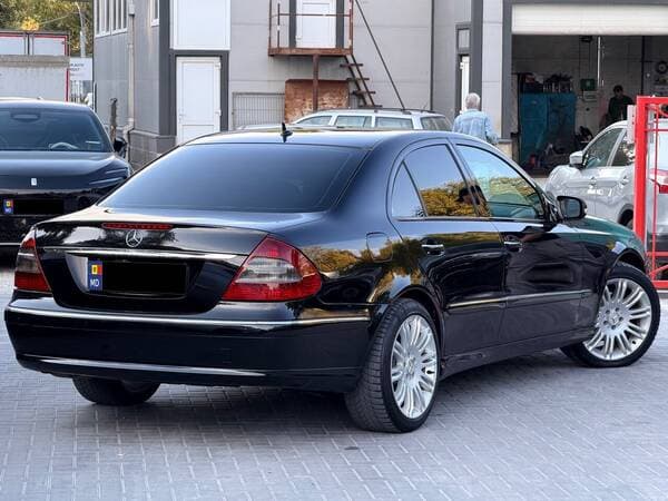2008 Mercedes E 220 — Miniatură 3