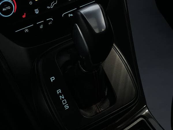 2017 Ford Kuga — Miniatură 15