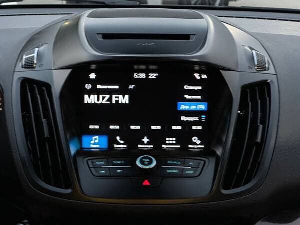2017 Ford Kuga — Miniatură 12