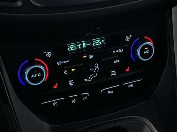 2017 Ford Kuga — Miniatură 14