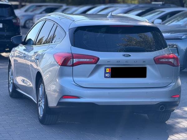 2018 Ford Focus — Miniatură 3