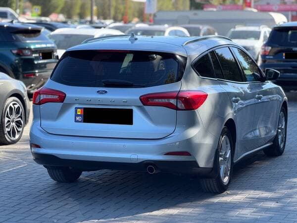 2018 Ford Focus — Miniatură 4