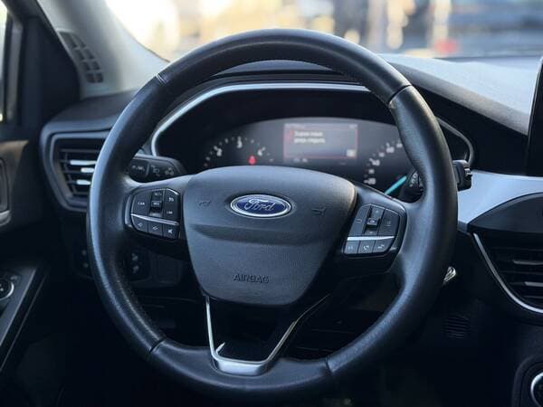 2018 Ford Focus — Miniatură 8