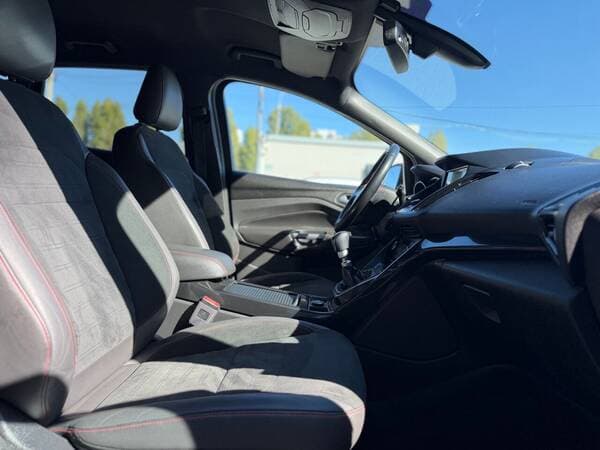 2017 Ford Kuga — Miniatură 8
