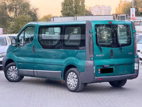 2002 Renault Trafic — Miniatură 3