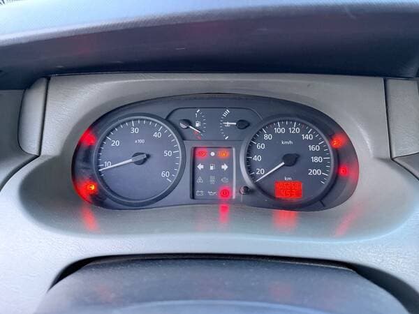 2002 Renault Trafic — Miniatură 9