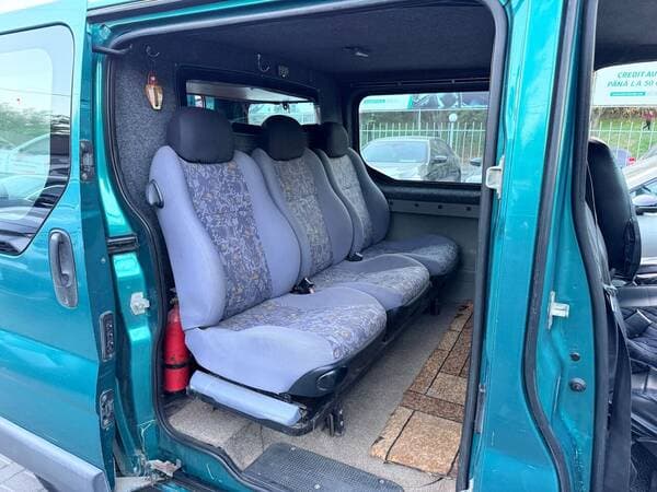 2002 Renault Trafic — Miniatură 11