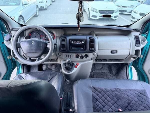 2002 Renault Trafic — Miniatură 7