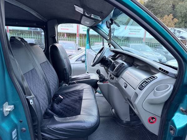 2002 Renault Trafic — Miniatură 6