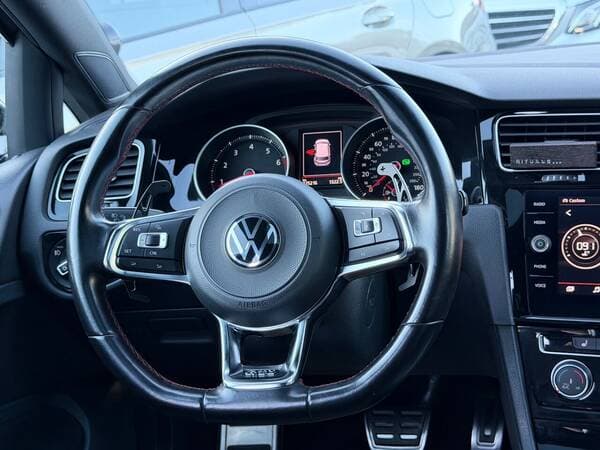 2017 Volkswagen Golf — Miniatură 8