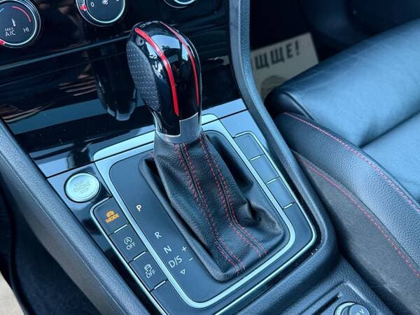 2017 Volkswagen Golf — Miniatură 12