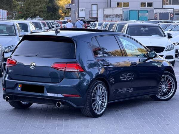 2017 Volkswagen Golf — Miniatură 3