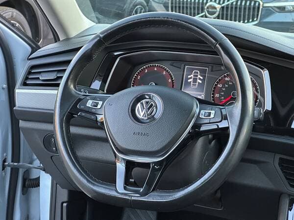 Volkswagen Jetta 2018 — Миниатюра 9