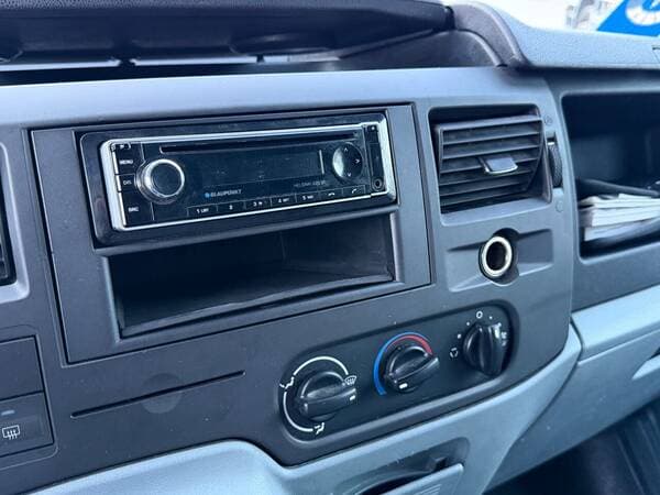 2010 Ford Transit — Miniatură 8