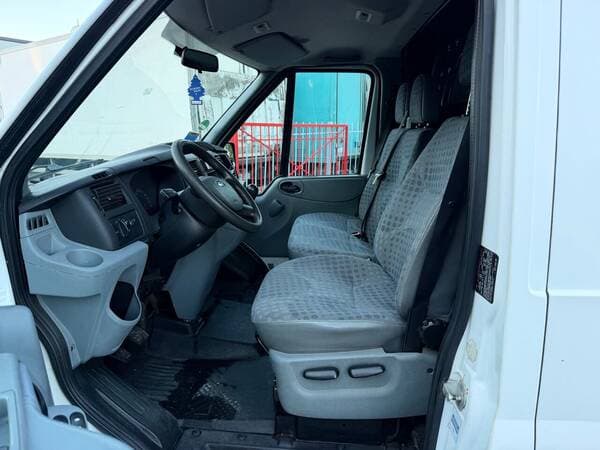 2010 Ford Transit — Miniatură 5
