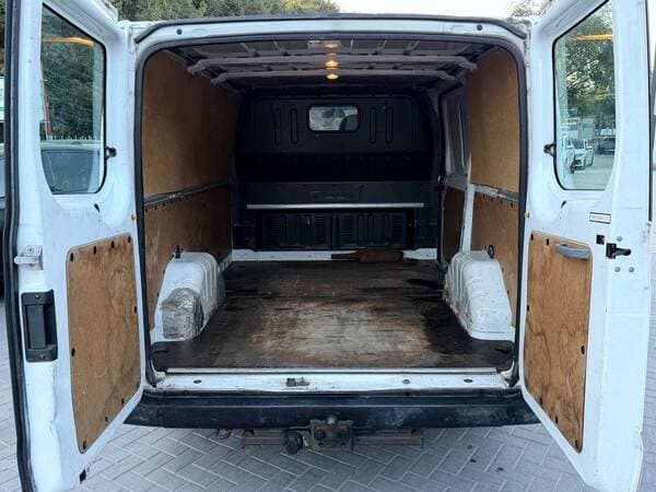2010 Ford Transit — Miniatură 12