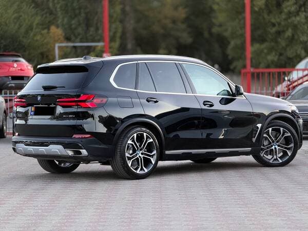 BMW X5 5.0e 2024 — Миниатюра 3