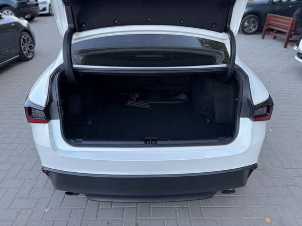 2021 Lexus IS 300 — Miniatură 21