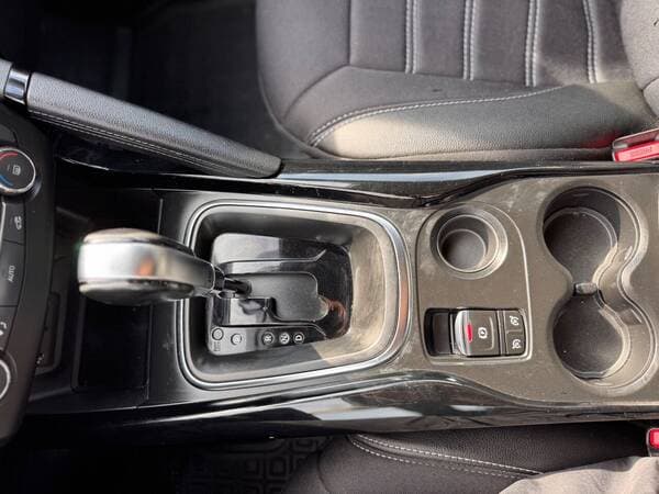 2018 Renault Kadjar — Miniatură 15