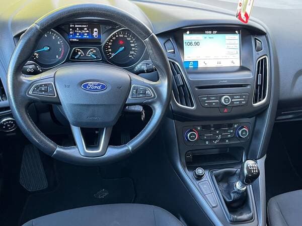 2017 Ford Focus — Miniatură 7