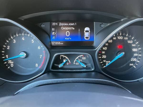 2017 Ford Focus — Miniatură 8