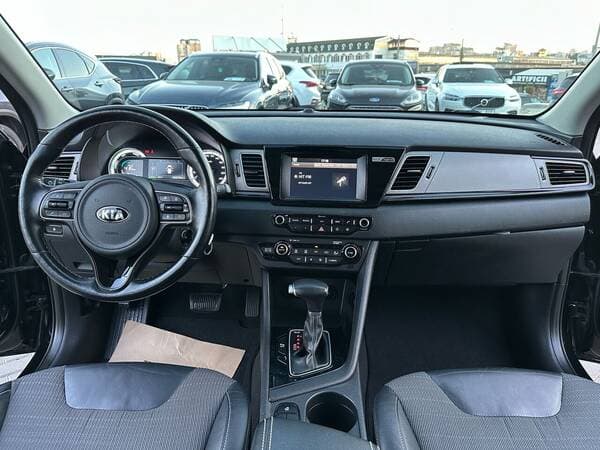2017 Kia Niro — Miniatură 7