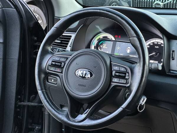 2017 Kia Niro — Miniatură 8