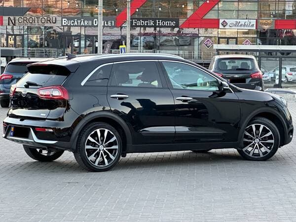 2017 Kia Niro — Miniatură 4