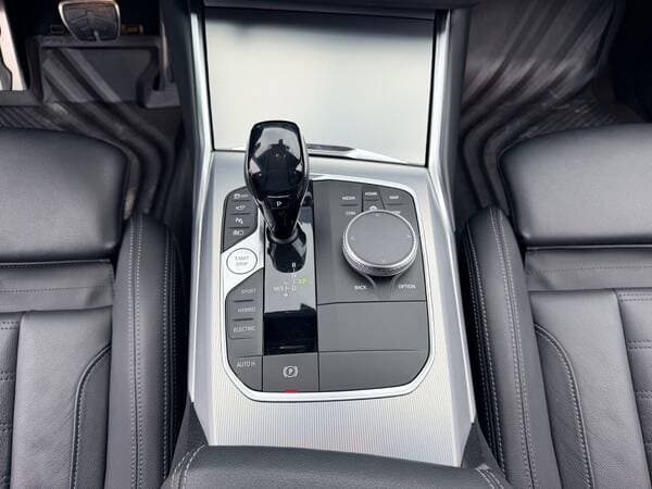 2021 BMW 330E — Miniatură 16