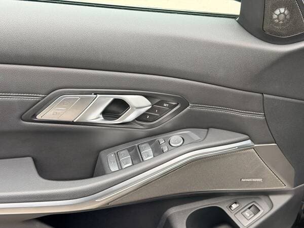 2021 BMW 330E — Miniatură 18