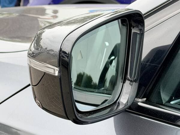 2021 BMW 330E — Miniatură 5