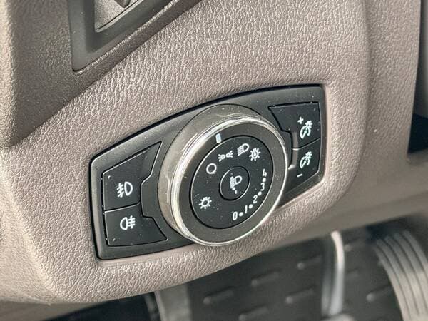2017 Ford Tourneo Connect — Miniatură 12