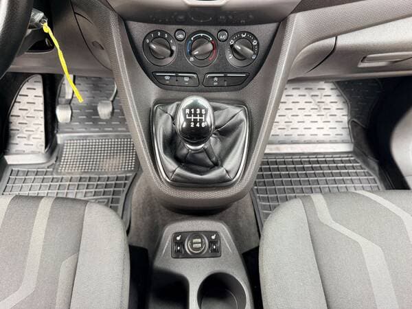 2017 Ford Tourneo Connect — Miniatură 11