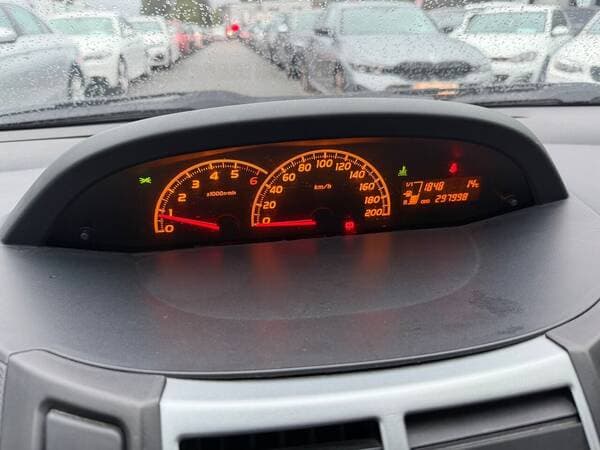 Toyota Yaris 2010 — Миниатюра 14