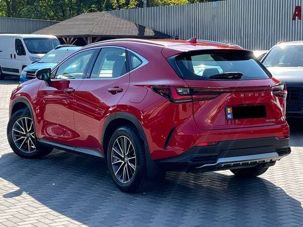 2022 Lexus NX 200 — Miniatură 3