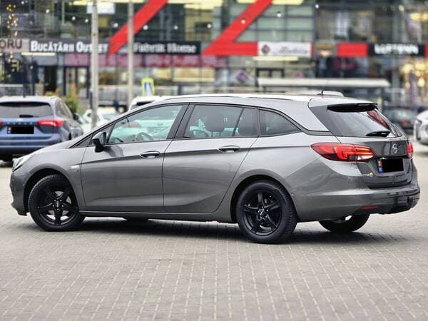 2020 Opel Astra — Miniatură 4