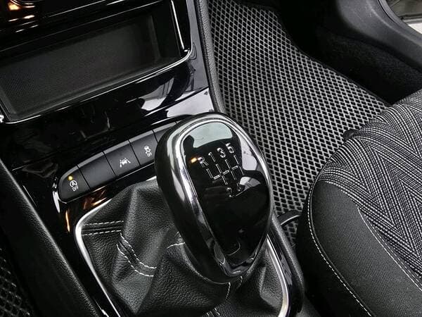 2020 Opel Astra — Miniatură 13