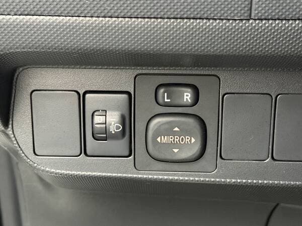 Toyota Auris 2010 — Миниатюра 11