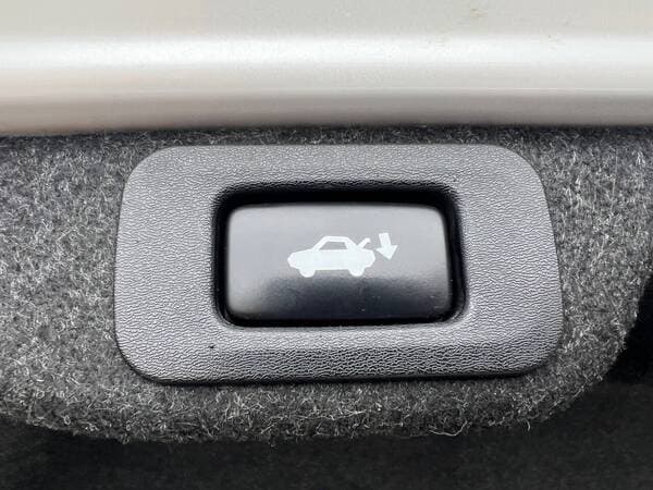 2017 Lexus ES 300h — Miniatură 25