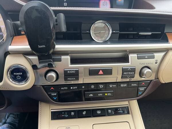 2017 Lexus ES 300h — Miniatură 14
