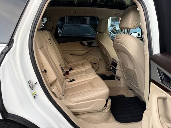 2019 Audi Q7 — Miniatură 21