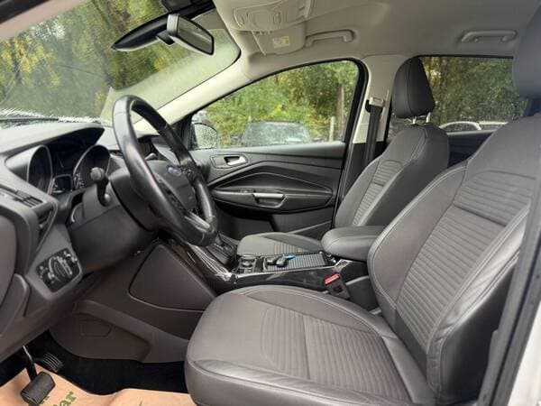 2019 Ford Kuga — Miniatură 6