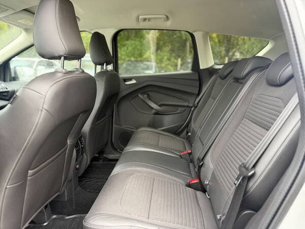 2019 Ford Kuga — Miniatură 18