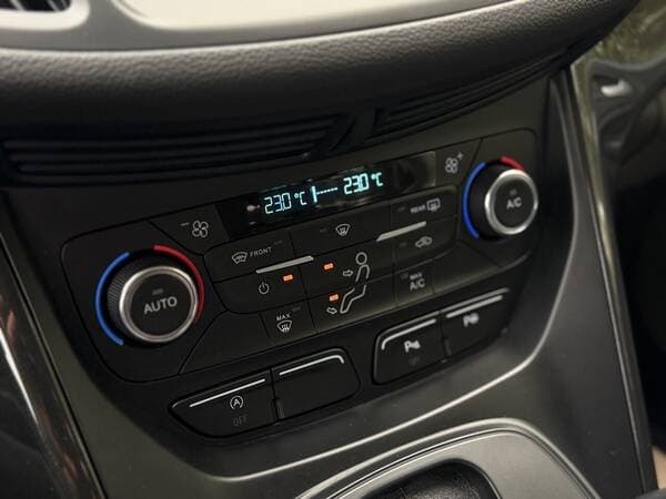 2019 Ford Kuga — Miniatură 14