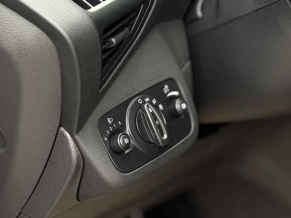 2019 Ford Kuga — Miniatură 8