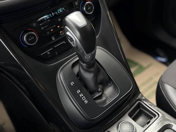 2019 Ford Kuga — Miniatură 15