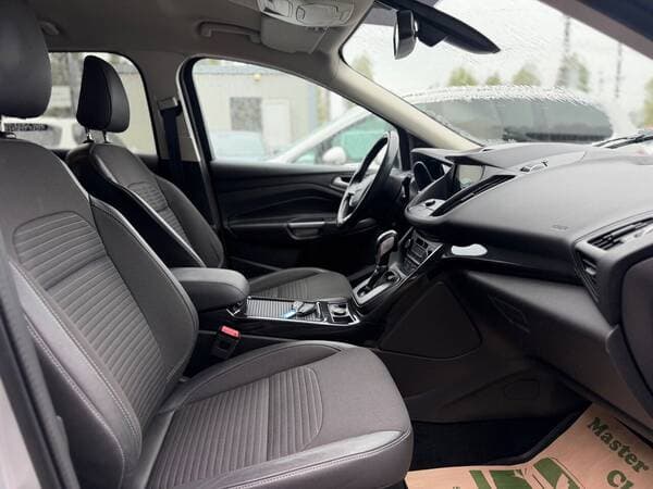 2019 Ford Kuga — Miniatură 7