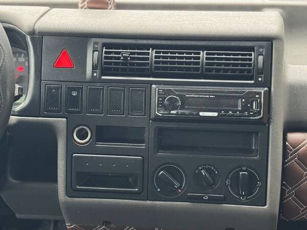 1999 Volkswagen Transporter — Miniatură 10