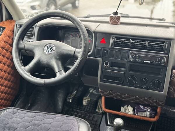 1999 Volkswagen Transporter — Miniatură 9